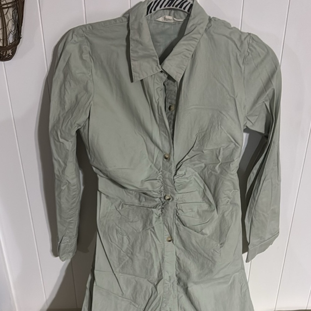 Green Long Sleeve Dress with Tailored Fit